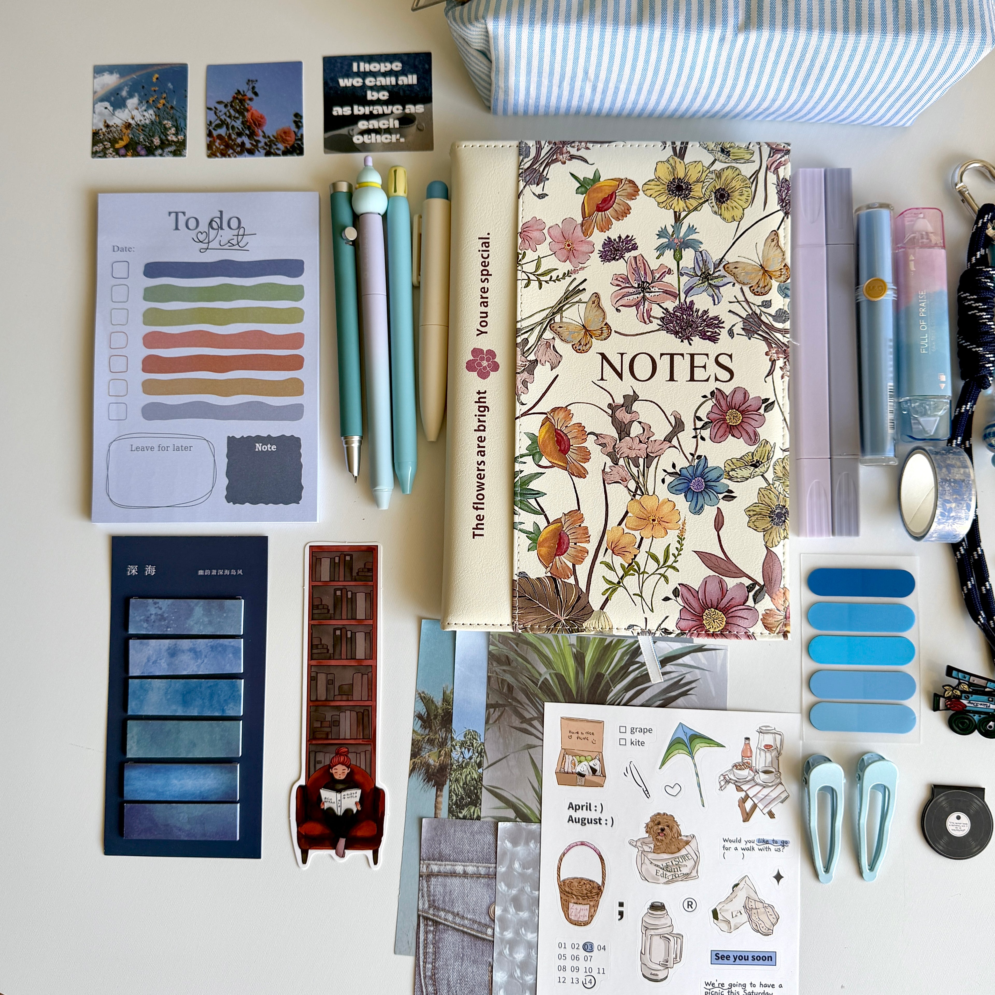 🌊 Blue — calm & aesthetic