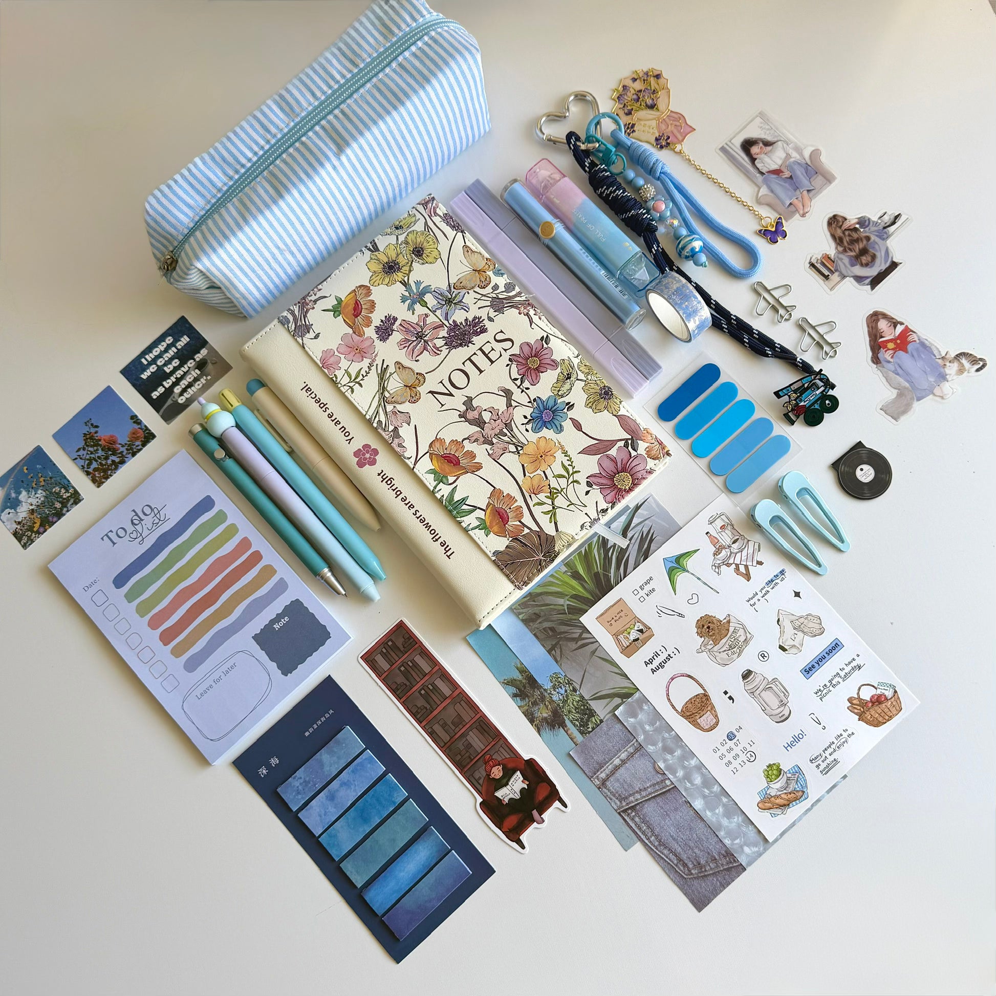 🌊 Blue — calm & aesthetic